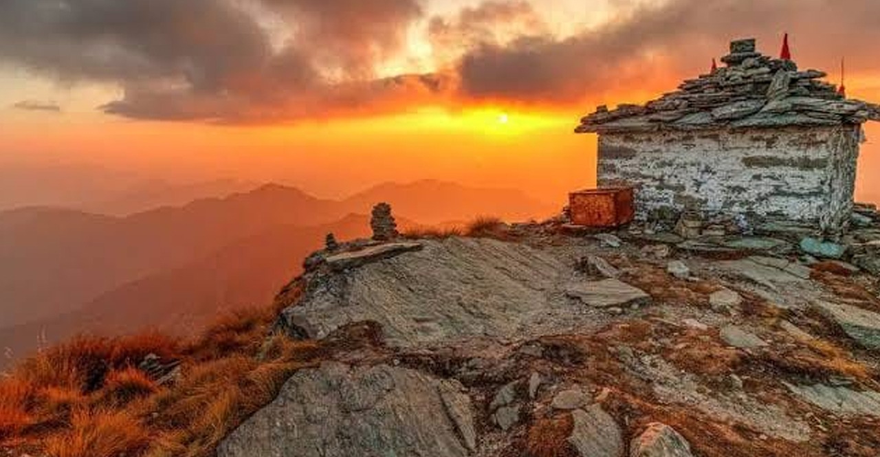 Best Places to Watch Sunrise and Sunset in Uttarakhand