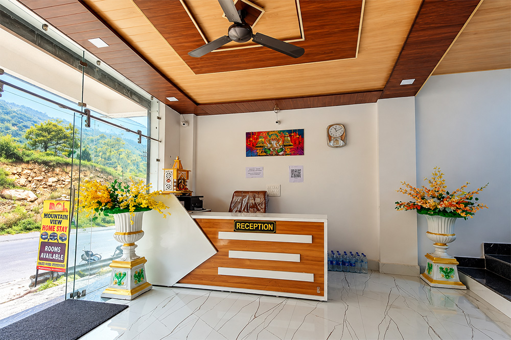 Raj & Mountain View Home Stay