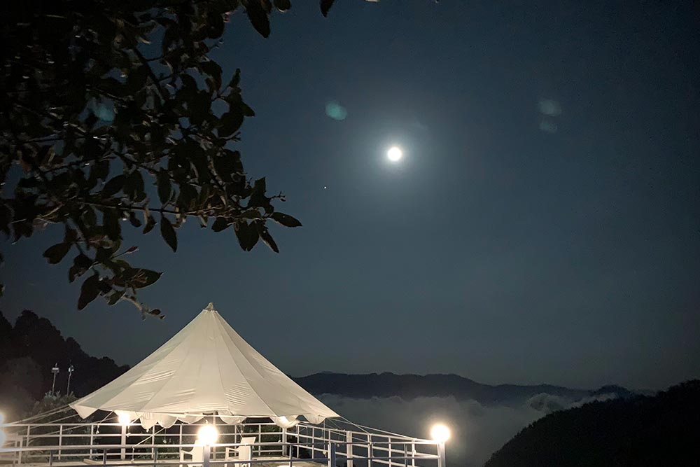Chalet Blue, The Himavana photo